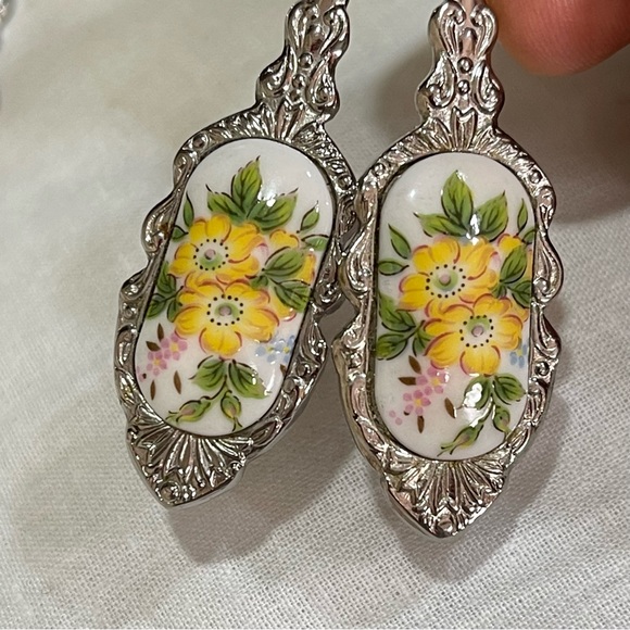 🟡Vintage Floral Set of Spoons & Forks - Picture 4 of 17